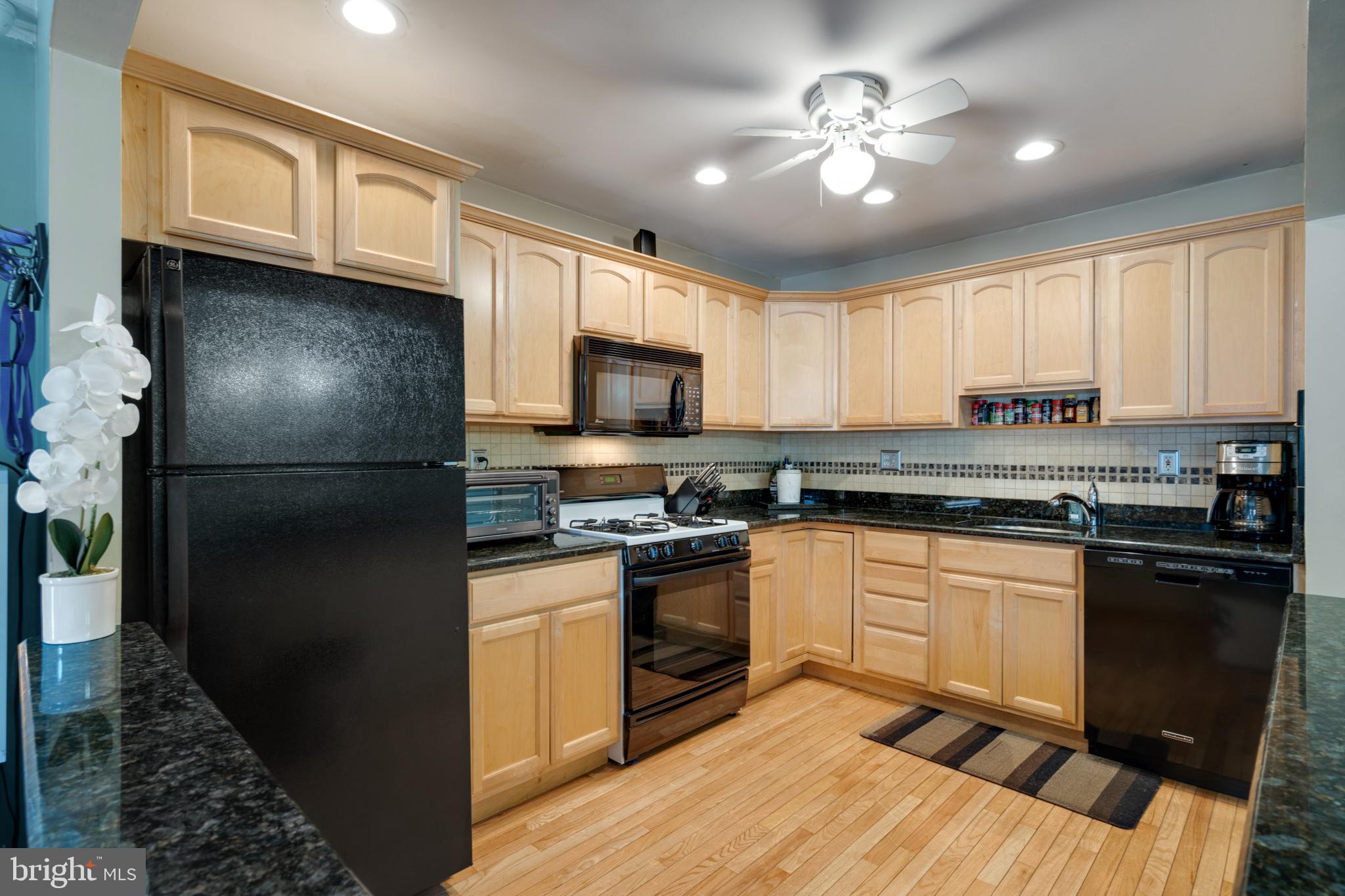 218 Parkview Road Philadelphia, PA 19154 - Photo 9 of 27 Gallery Image 9