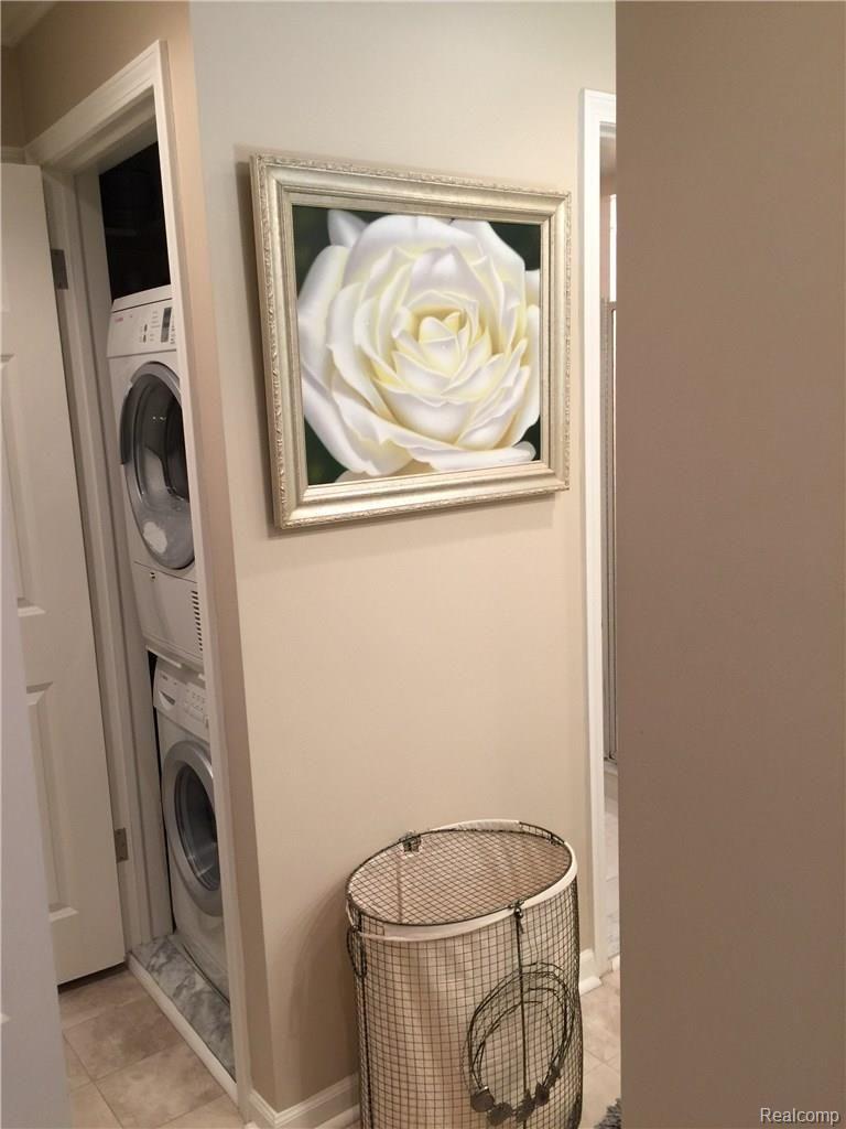 1750 Vernier Road, Unit 11 Grosse Pointe, MI 48236 - Photo 30 of 32 Vernier 34.JPG