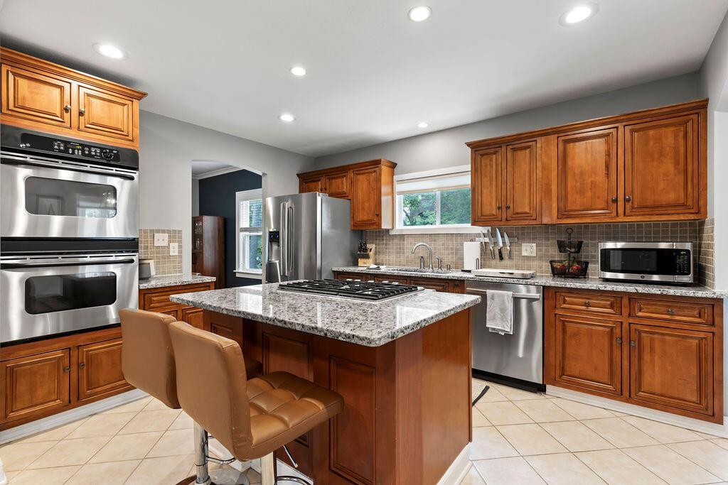 176 East Torrence Road Columbus, OH 43214 - Photo 25 of 64 Kitchen