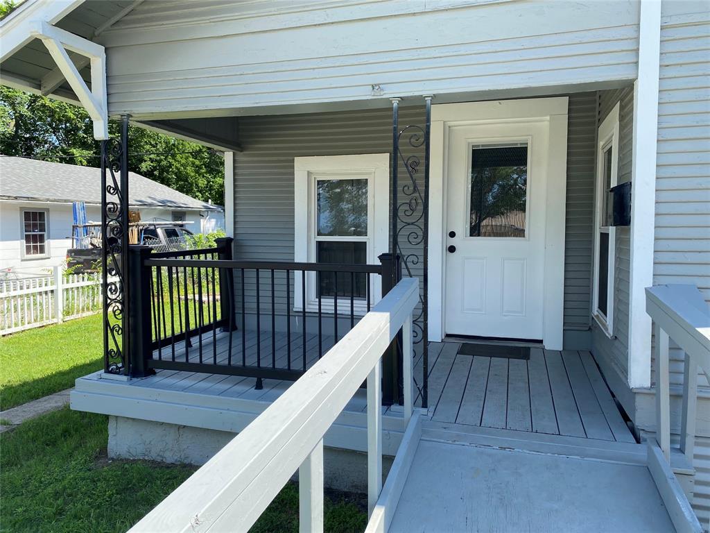 810 Greenville Road McKinney, TX 75069 - Photo 20 of 21 a view of a house with backyard and porch