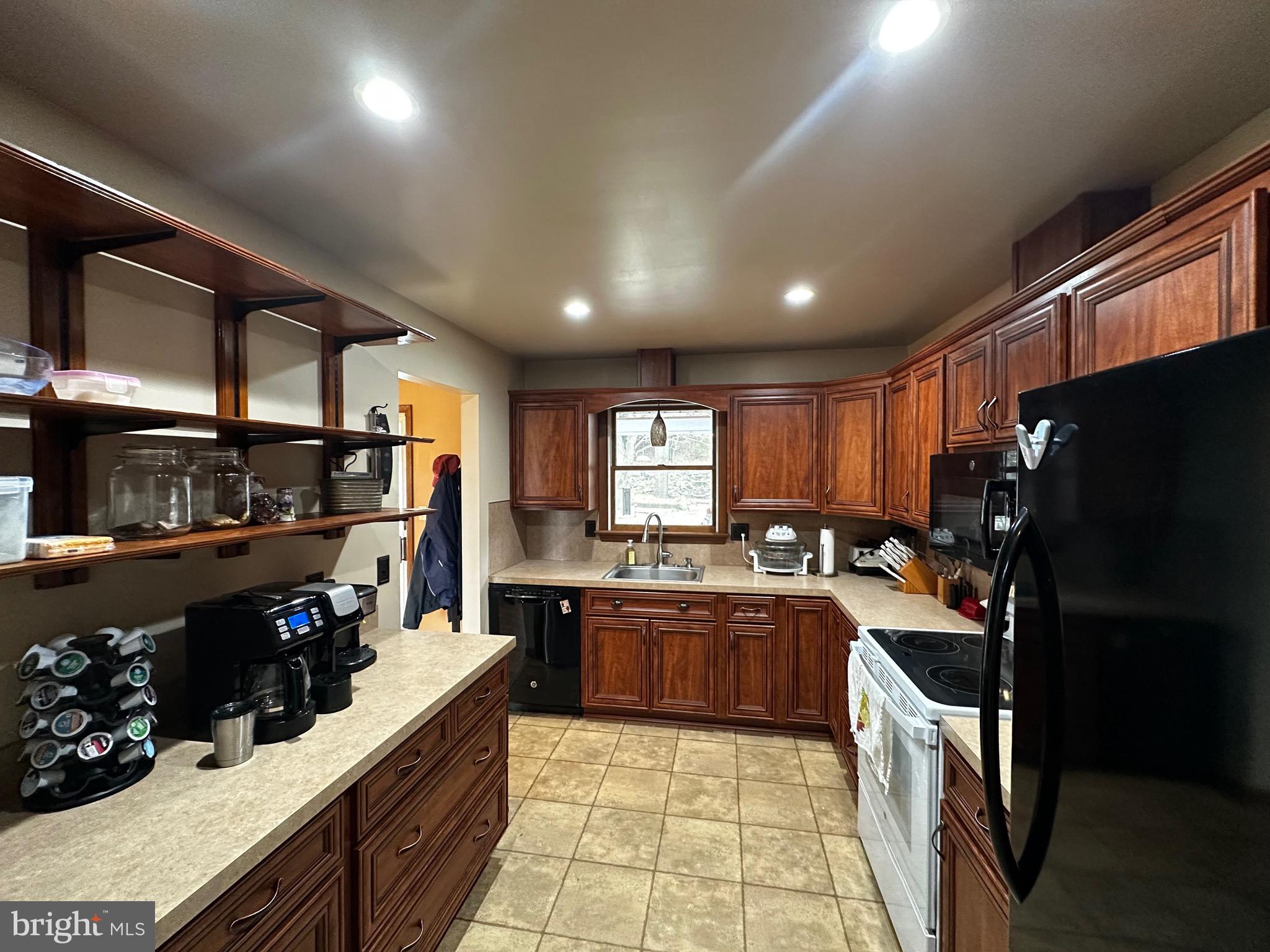 2280 Turnpike Road Elizabethtown, PA 17022 - Photo 13 of 33 Gallery Image 13