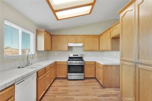 $395,000 | 22186 Pahute Road, Apple Valley, CA 92308