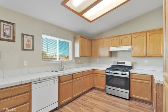 $395,000 | 22186 Pahute Road, Apple Valley, CA 92308