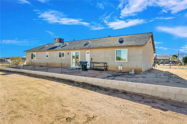 $395,000 | 22186 Pahute Road, Apple Valley, CA 92308