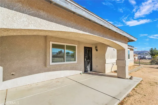 $395,000 | 22186 Pahute Road, Apple Valley, CA 92308