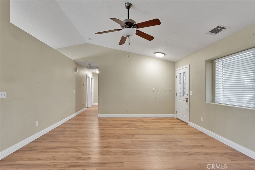 22186 Pahute Road Apple Valley, CA 92308 - Photo 7 of 41