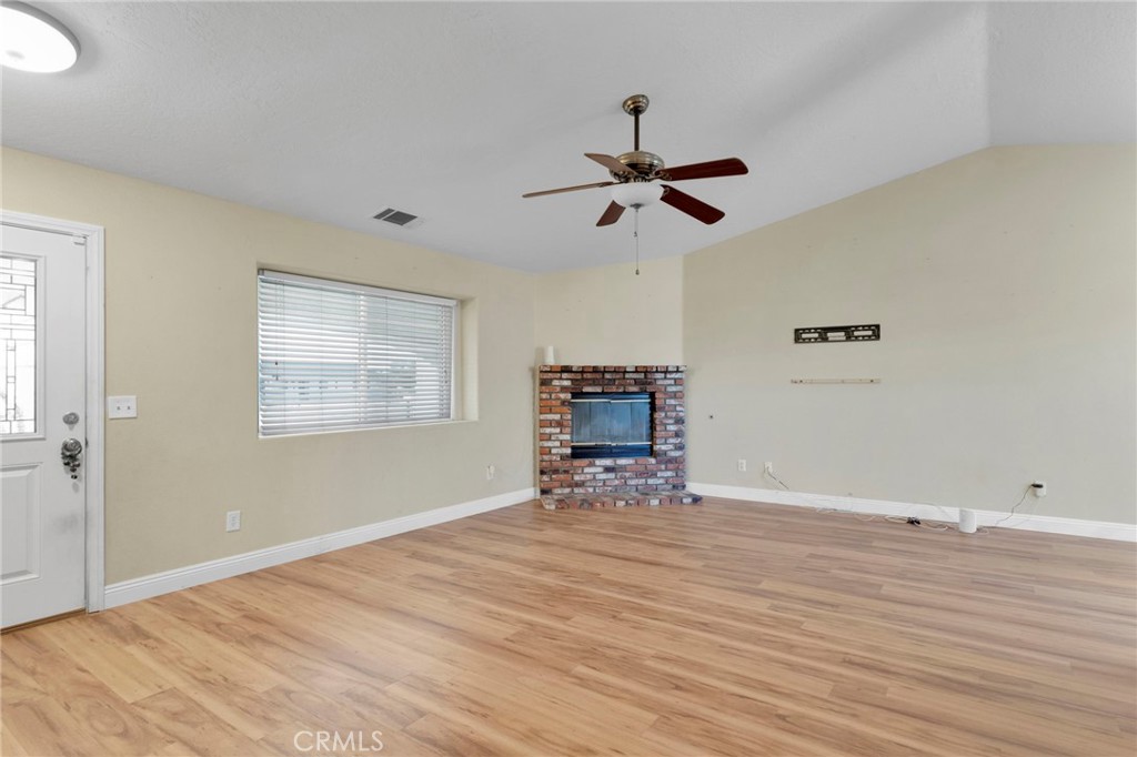 22186 Pahute Road Apple Valley, CA 92308 - Photo 8 of 41