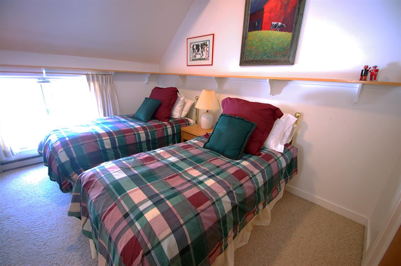 186 Castlerock Road, Unit 31 Warren, VT 05674 - Photo 31 of 35