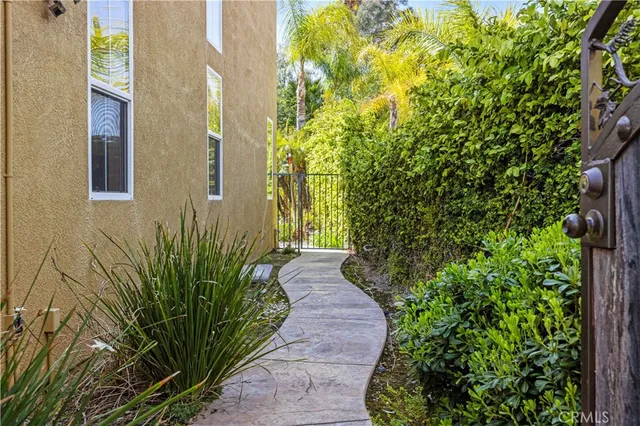 $1,545,000 | 25221 Summerhill Lane, Stevenson Ranch, CA 91381