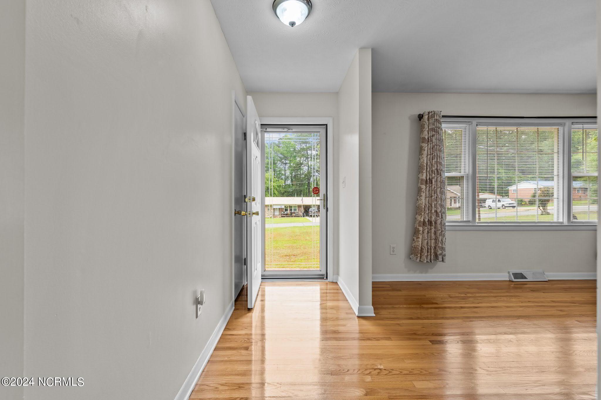 1120 Avalon Drive Rockingham, NC 28379 - Photo 9 of 32 5-web-or-mls-707A8985