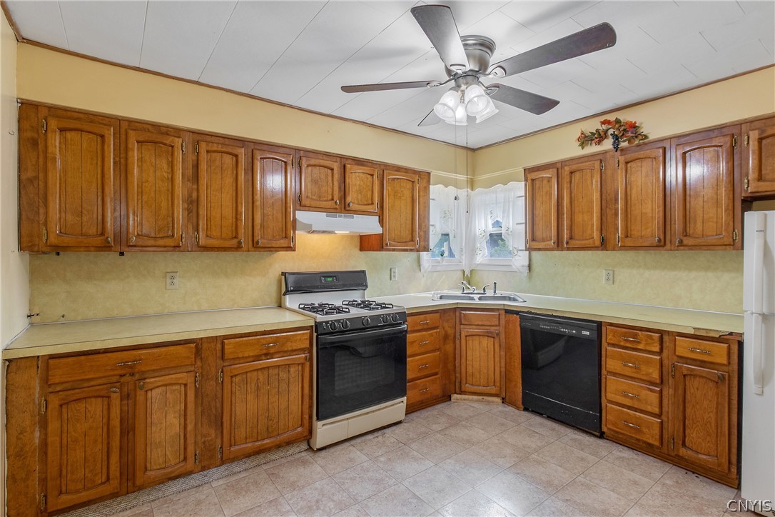 134 Armstrong Road Geddes, NY 13209 - Photo 12 of 49
