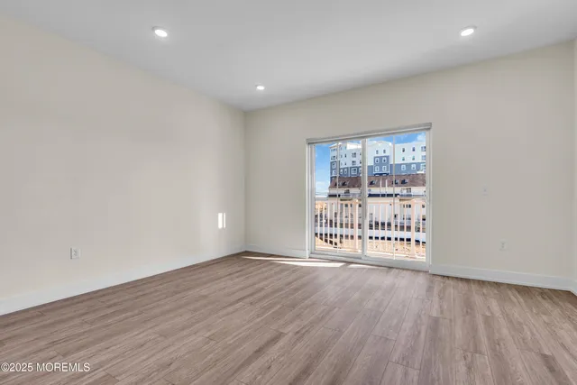 $2,575 | 19 Carr Avenue, Unit 410, Keansburg, NJ 07734