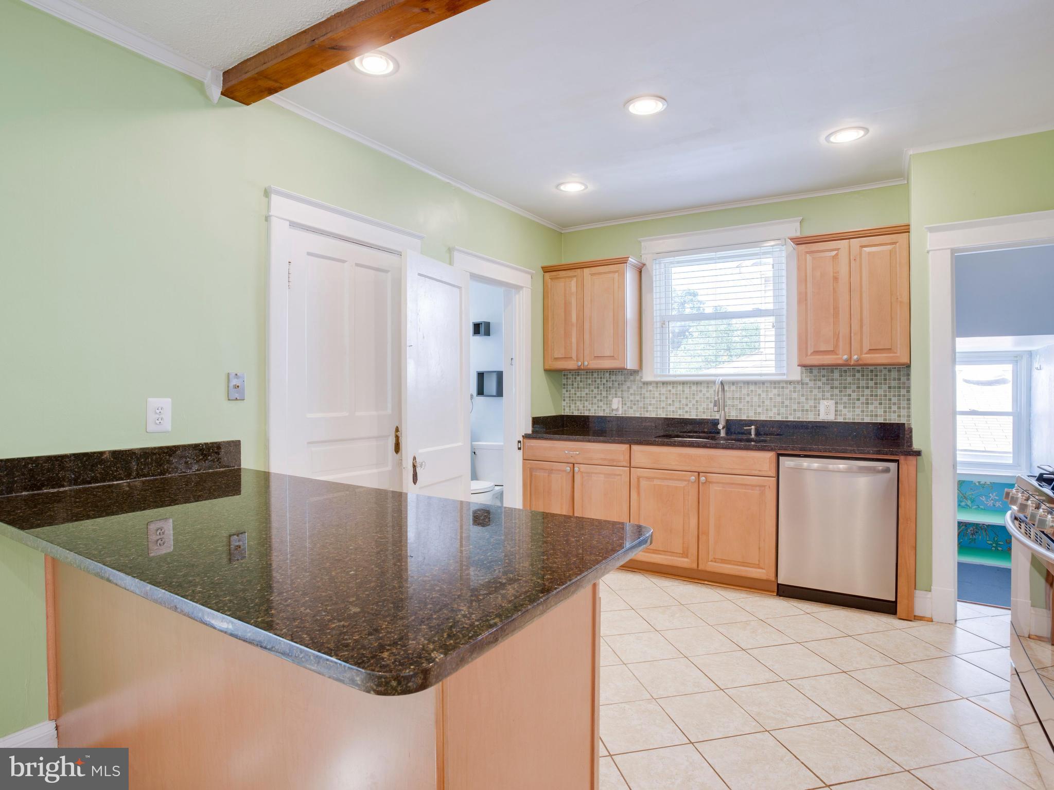 712 South Camp Meade Road Linthicum, MD 21090 - Photo 12 of 30 Kitchen
