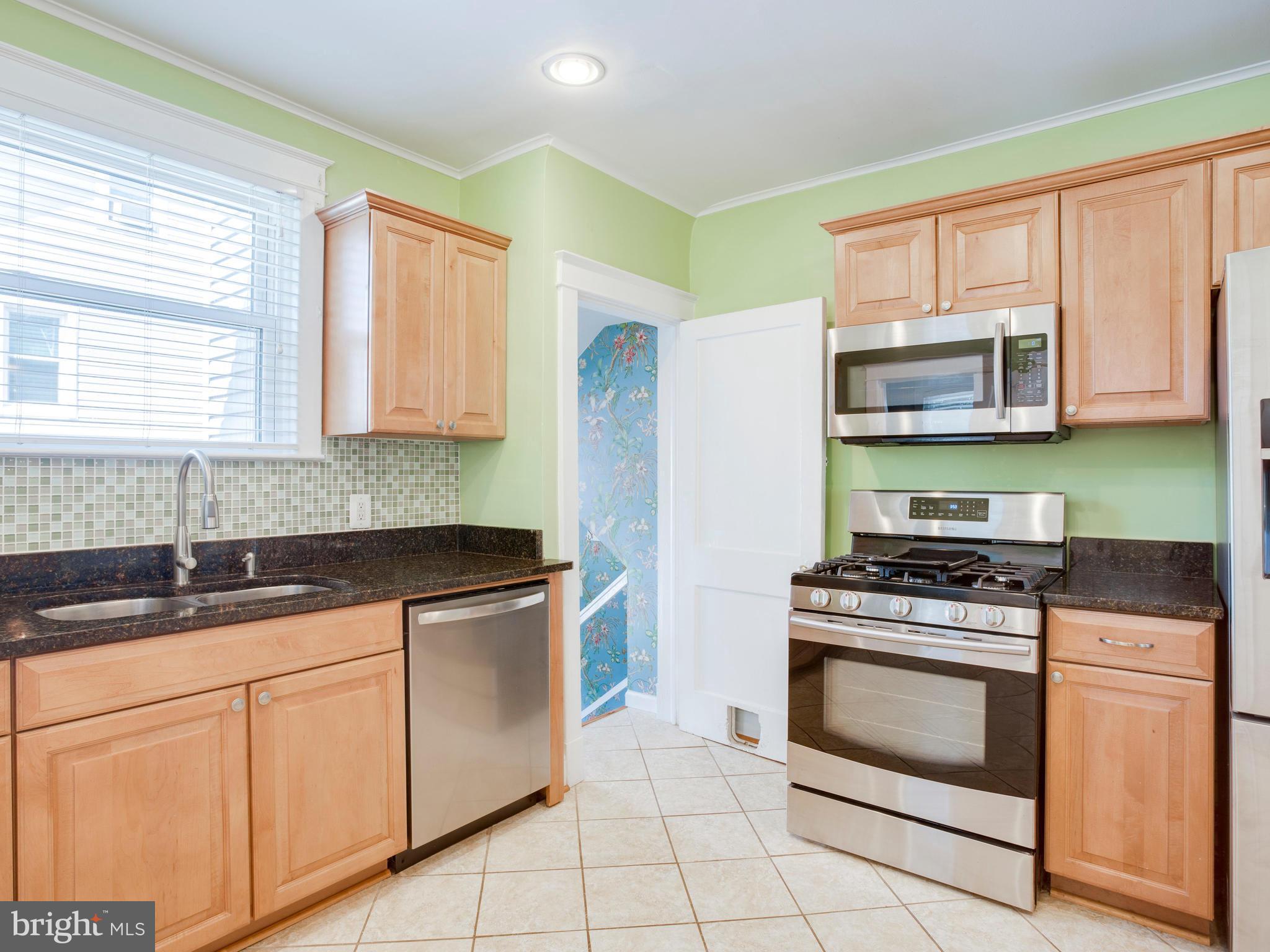 712 South Camp Meade Road Linthicum, MD 21090 - Photo 13 of 30 Kitchen