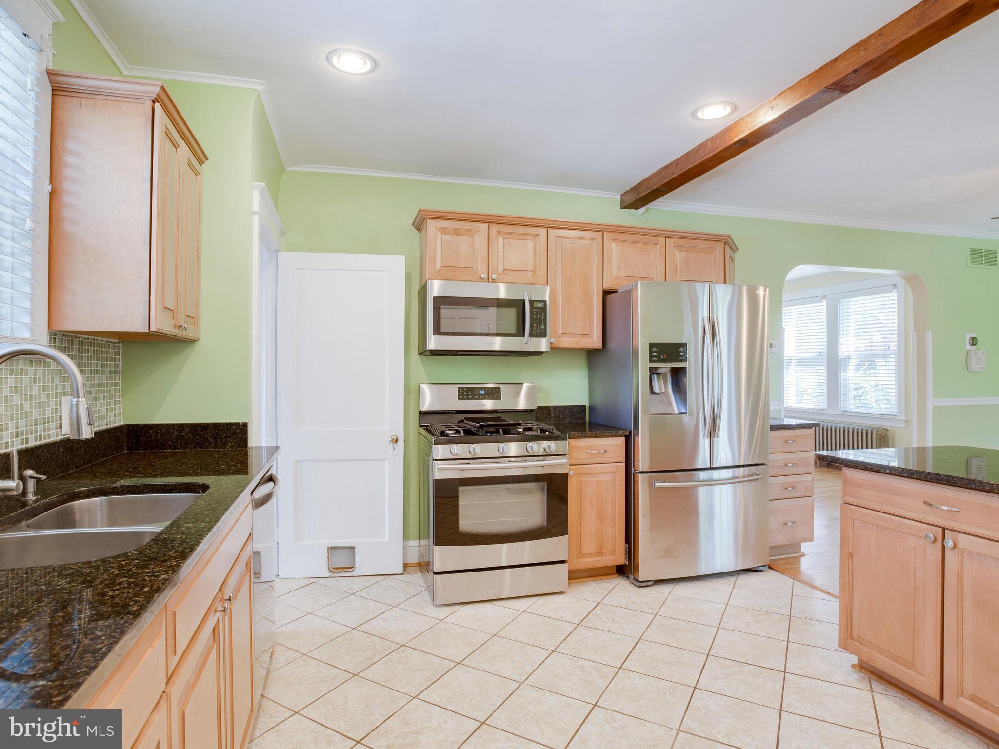 712 South Camp Meade Road Linthicum, MD 21090 - Photo 14 of 30 Kitchen