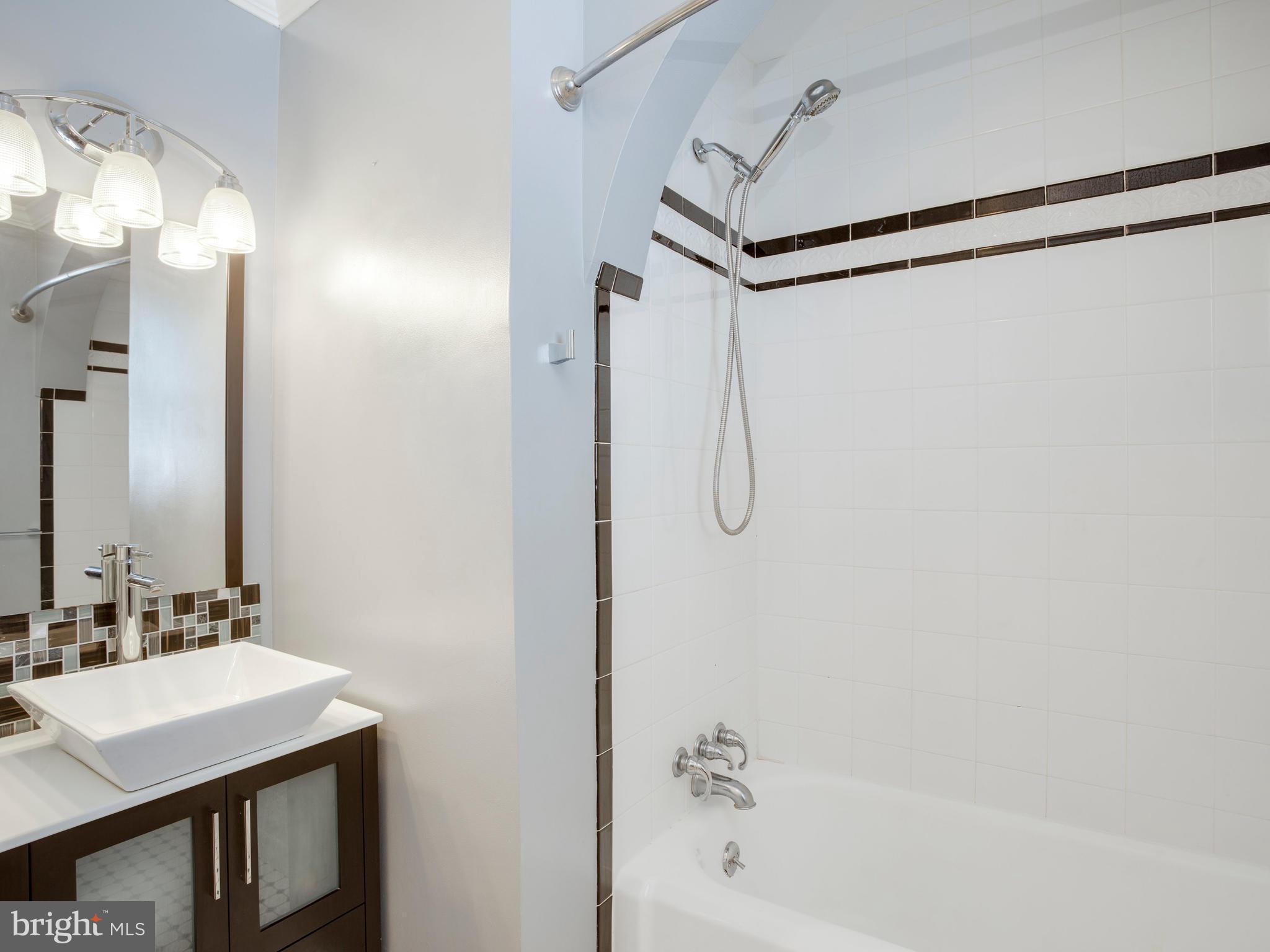 712 South Camp Meade Road Linthicum, MD 21090 - Photo 19 of 30 Bath