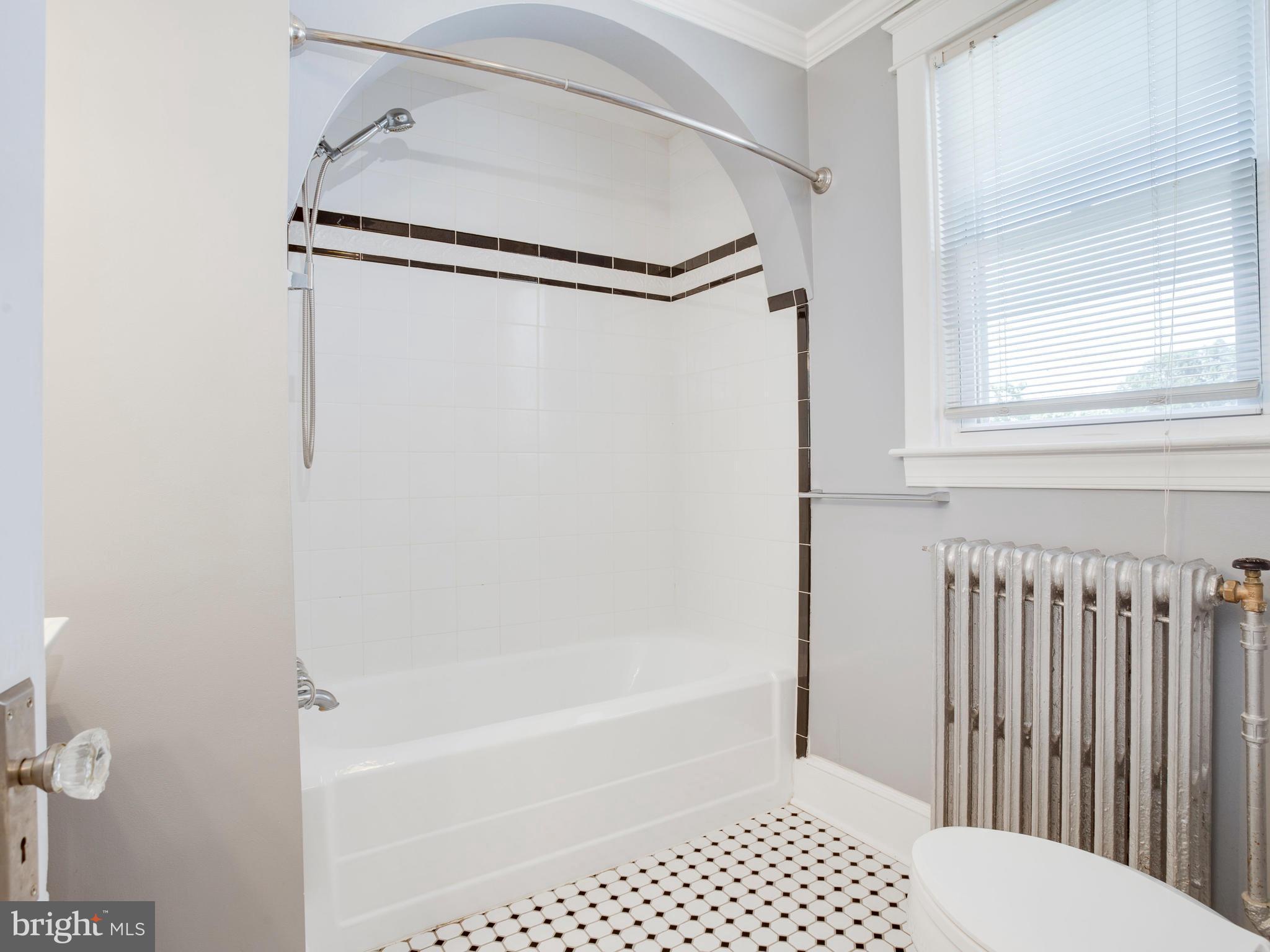 712 South Camp Meade Road Linthicum, MD 21090 - Photo 20 of 30 Bath