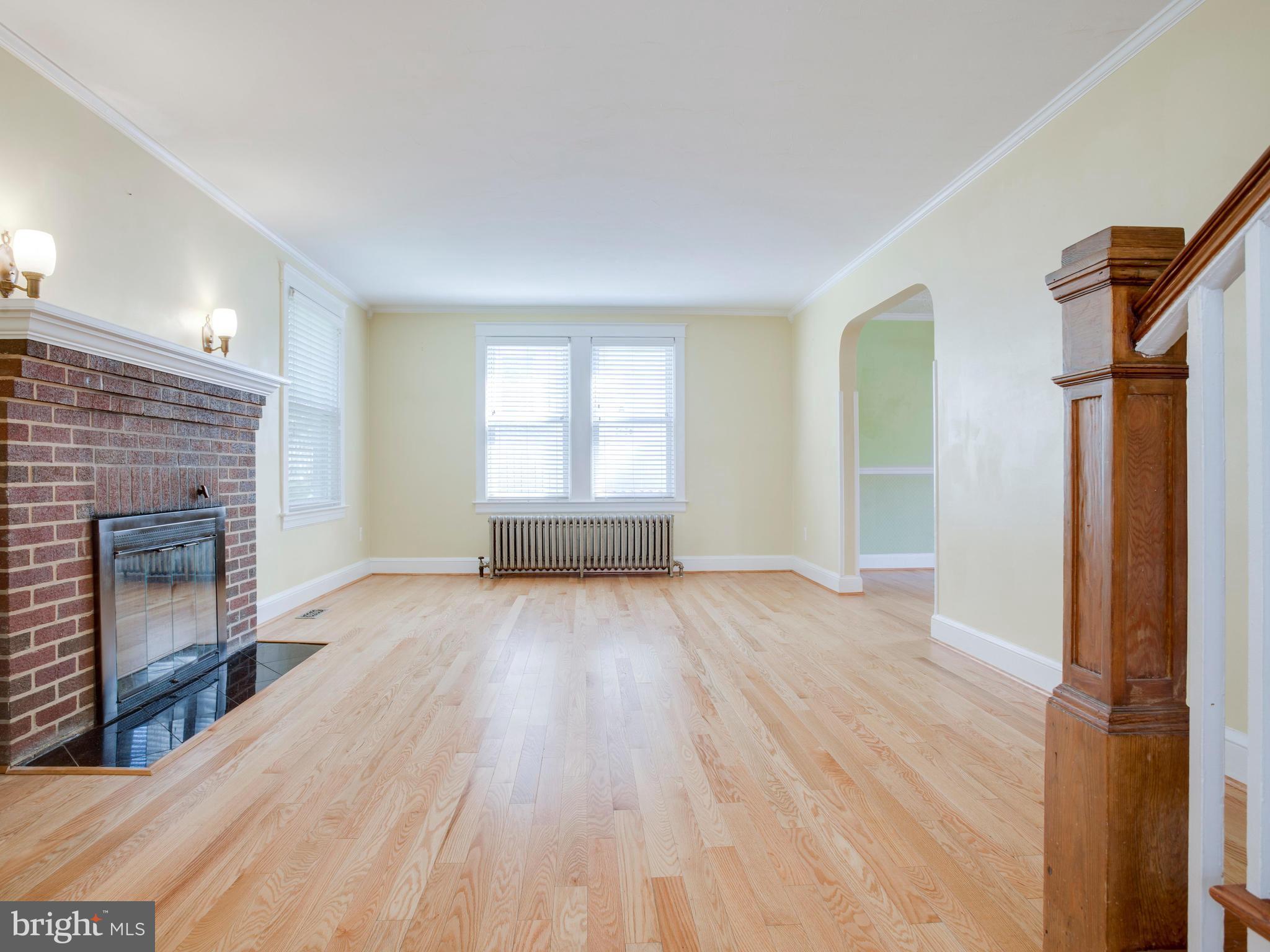 712 South Camp Meade Road Linthicum, MD 21090 - Photo 5 of 30 Living Room
