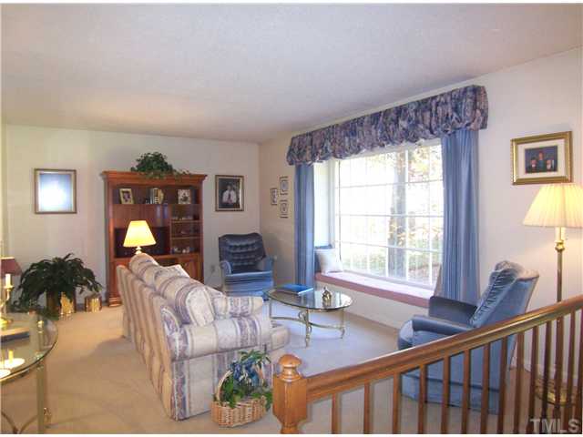 908 Hemingway Drive Raleigh, NC 27609 - Photo 2 of 25 There is fresh paint inside. The lg Living Rm has a beautiful picture window w/window seat & like-new neutral carpet.