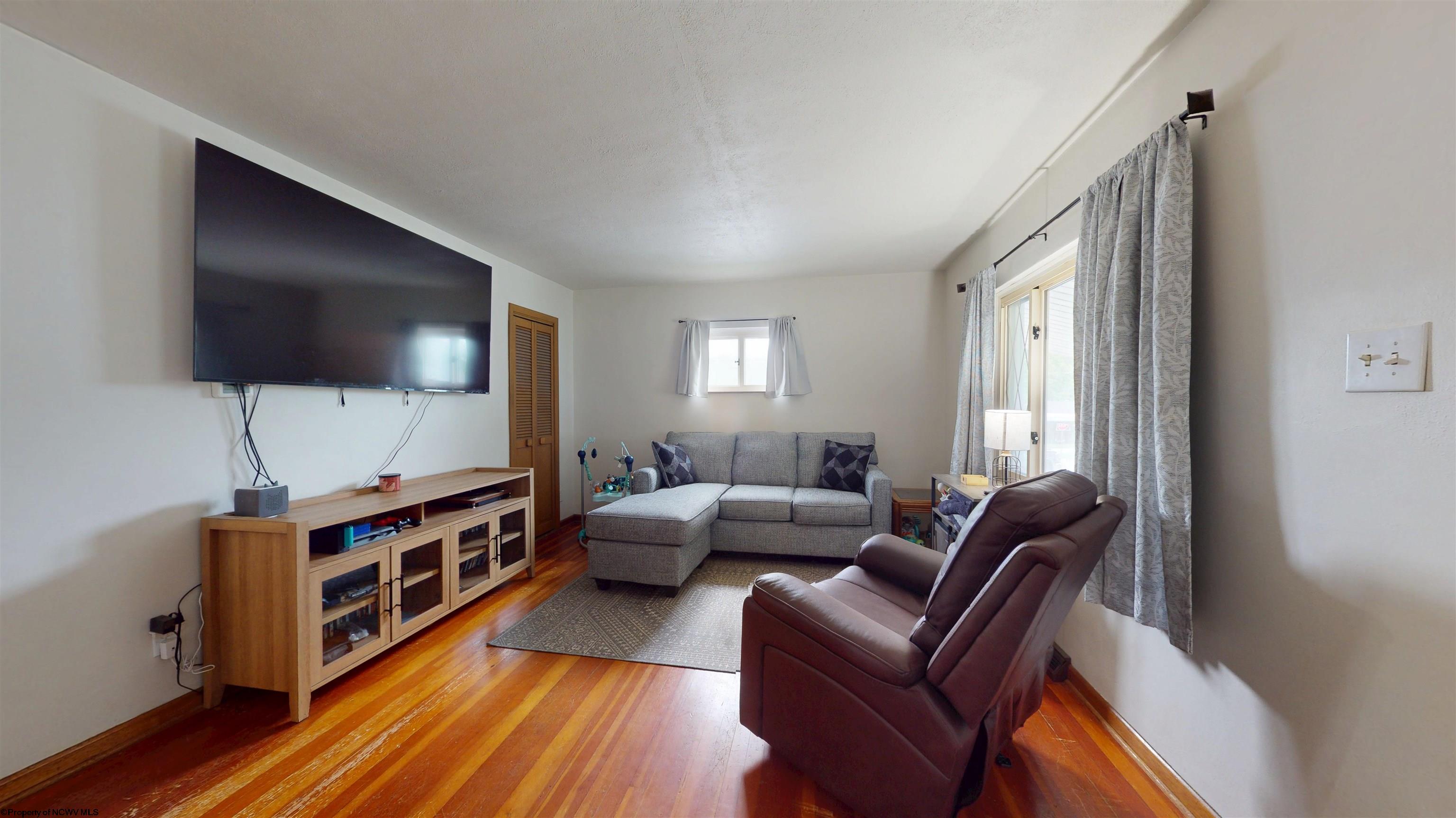 1601 Green Gables Road Fairmont, WV 26554 - Photo 4 of 22 Gallery Image 4