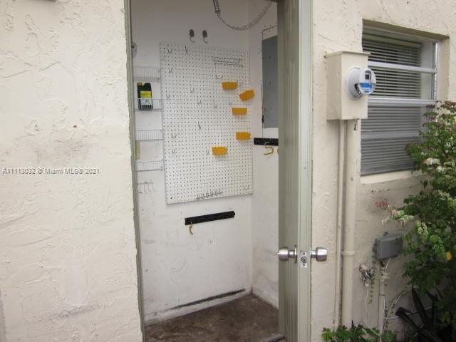 11350 Southwest 68th Terrace Miami, FL 33173 - Photo 22 of 31 a bathroom with a shower