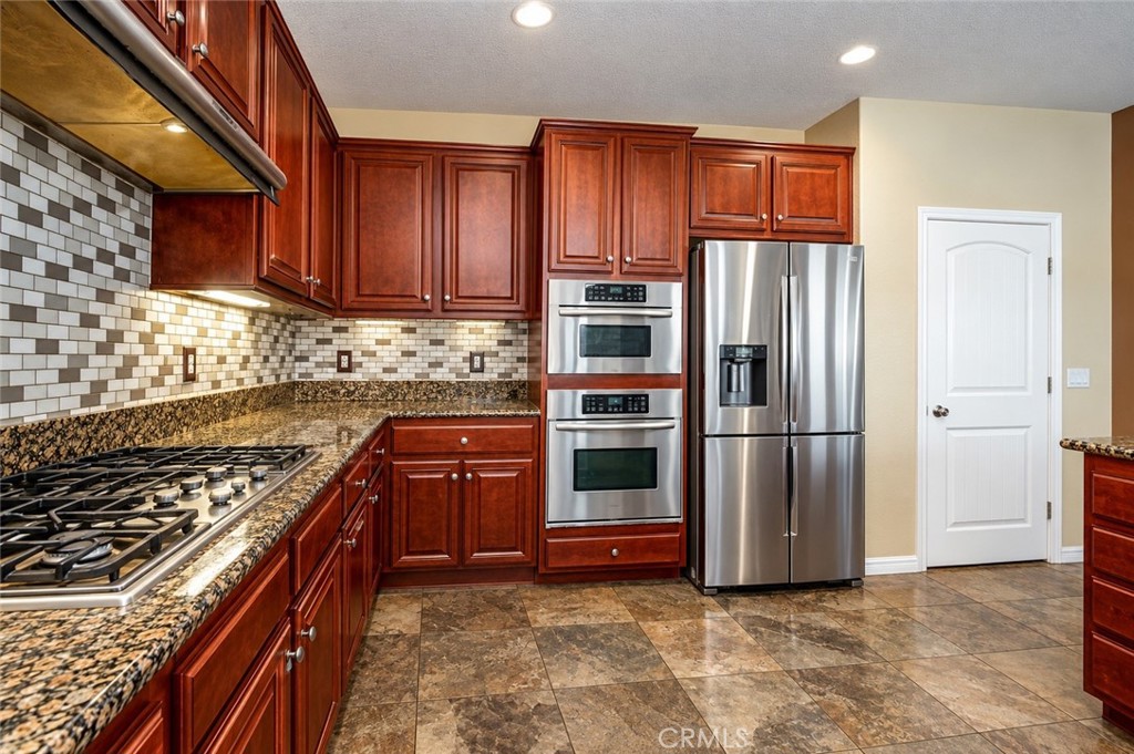 18668 Alderbrook Drive Riverside, CA 92508 - Photo 8 of 20 Gallery Image 8