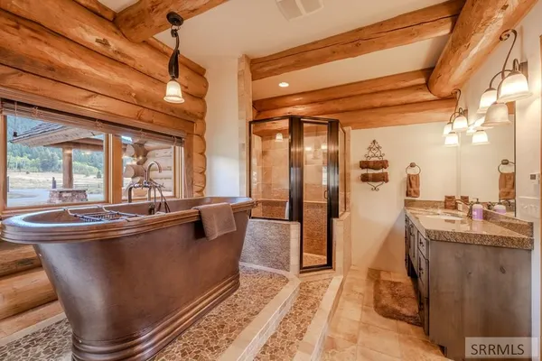$1,970,000 | 3745 Fisher Pointe Drive, Island Park, ID 83429
