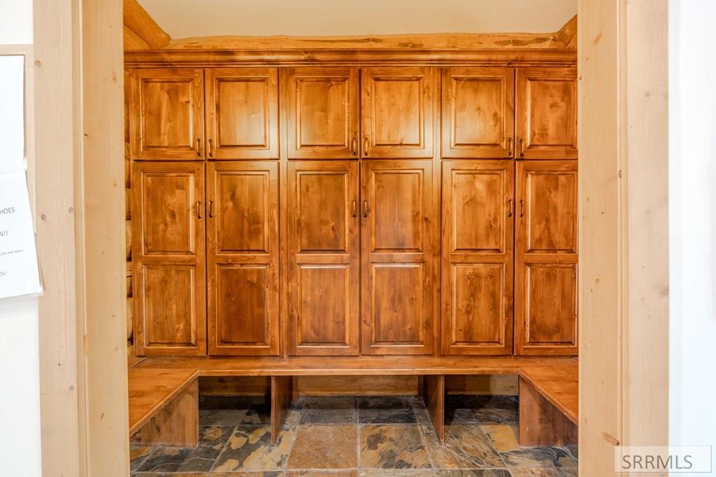 3745 Fisher Pointe Drive Island Park, ID 83429 - Photo 6 of 98