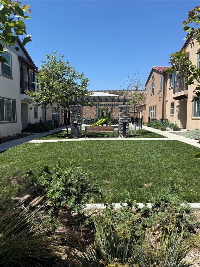 15148 Ridge Lane, Unit 4 Fontana, CA 92336 - Photo 15 of 46