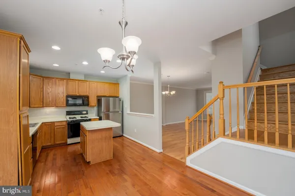 $2,950 | 20821 Shamrock Glen Circle, Unit 804, Germantown, MD 20874