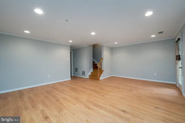 $2,950 | 20821 Shamrock Glen Circle, Unit 804, Germantown, MD 20874