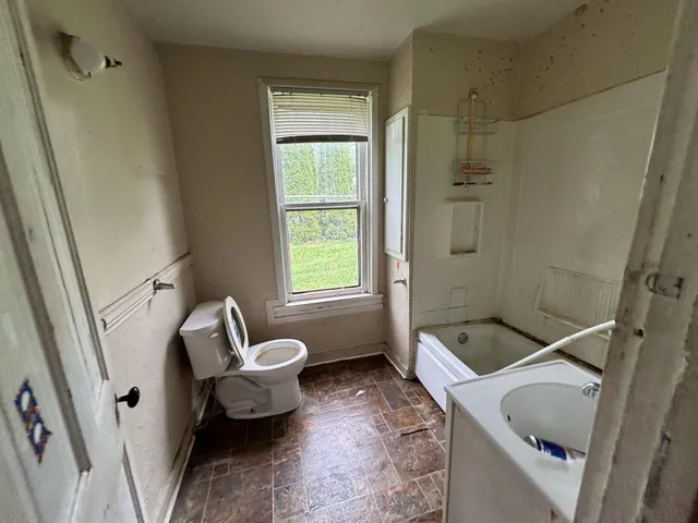 $129,900 | 1433 Gartland Avenue, Janesville, WI 53548