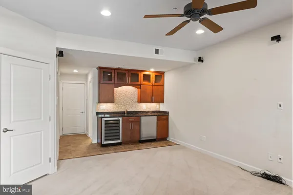 $4,295 | 44711 Plympton Square, Ashburn, VA 20147