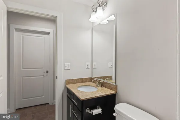 $4,295 | 44711 Plympton Square, Ashburn, VA 20147