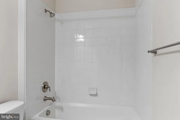 $4,295 | 44711 Plympton Square, Ashburn, VA 20147