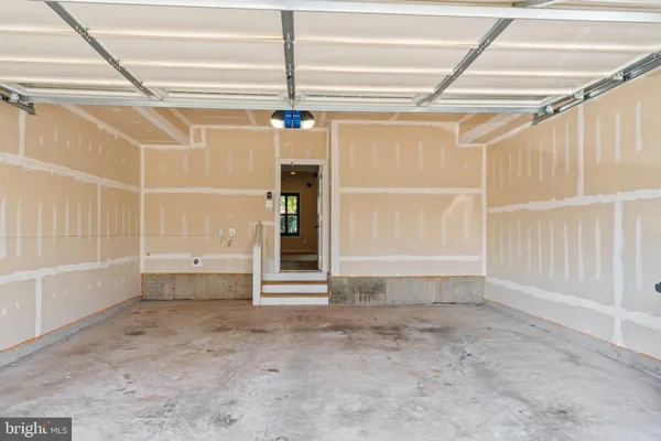 $4,295 | 44711 Plympton Square, Ashburn, VA 20147