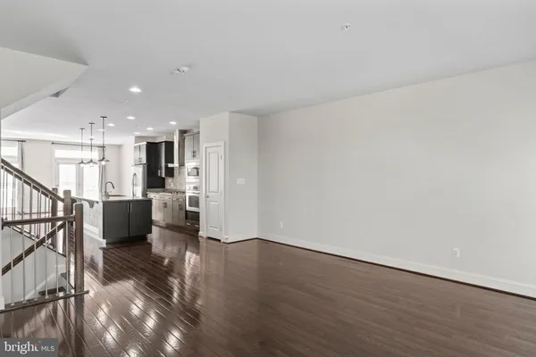 $4,295 | 44711 Plympton Square, Ashburn, VA 20147