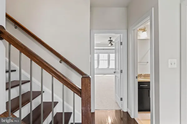 $4,295 | 44711 Plympton Square, Ashburn, VA 20147