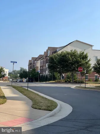 $4,295 | 44711 Plympton Square, Ashburn, VA 20147