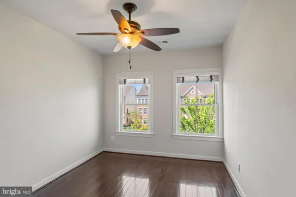 $4,295 | 44711 Plympton Square, Ashburn, VA 20147