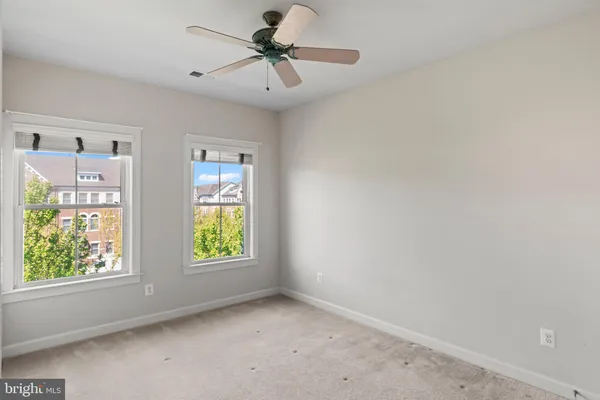 $4,295 | 44711 Plympton Square, Ashburn, VA 20147