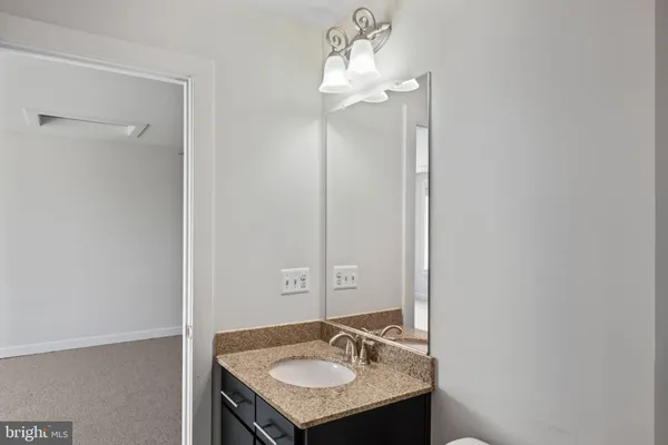 $4,295 | 44711 Plympton Square, Ashburn, VA 20147