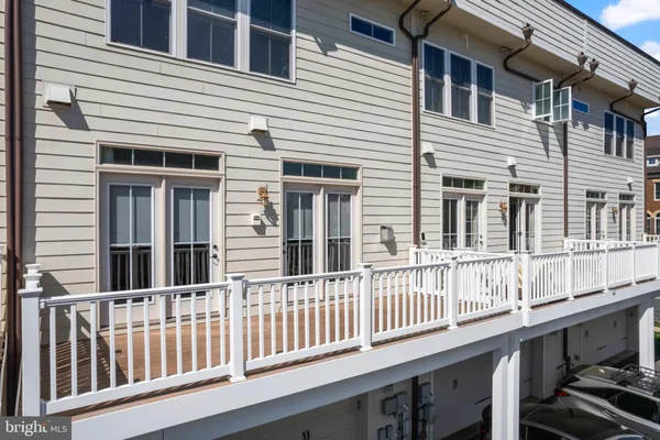 $4,295 | 44711 Plympton Square, Ashburn, VA 20147