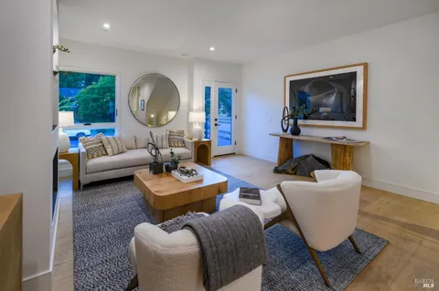 $799,000 | 1112 Foster Road, Napa, CA 94558