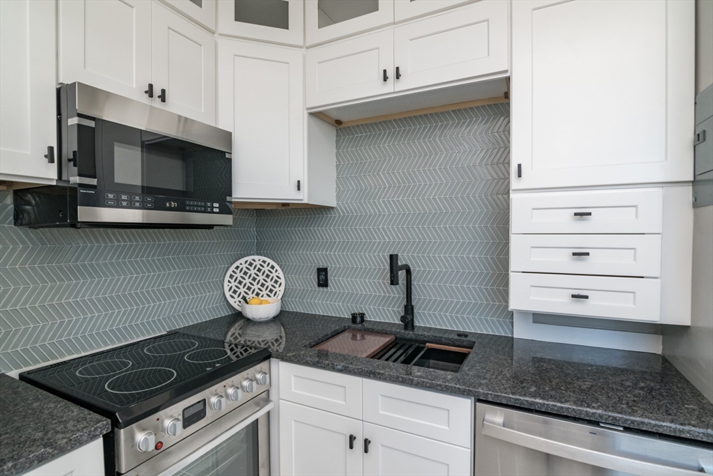 140 Chestnut Street, Unit 606 Springfield, MA 01103 - Photo 9 of 38 Gallery Image 9