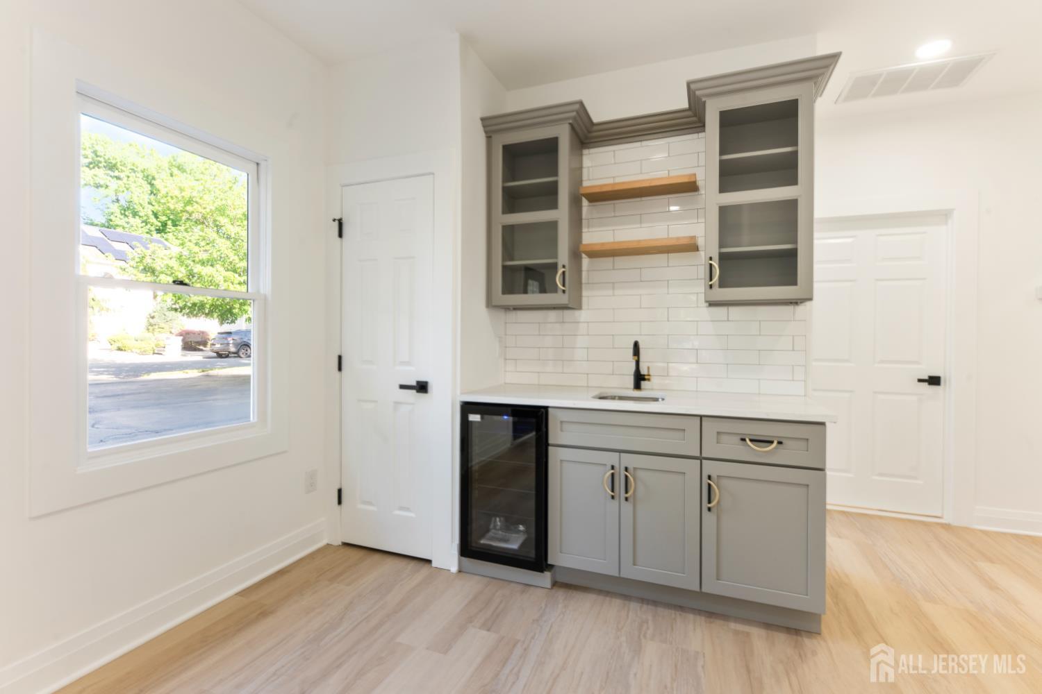 975 Inman Avenue Edison, NJ 08820 - Photo 28 of 62