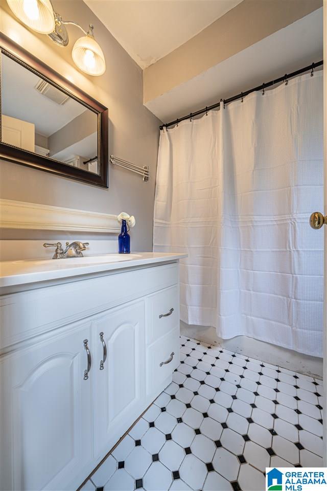 1608 Oxmoor Road Birmingham, AL 35209 - Photo 15 of 38