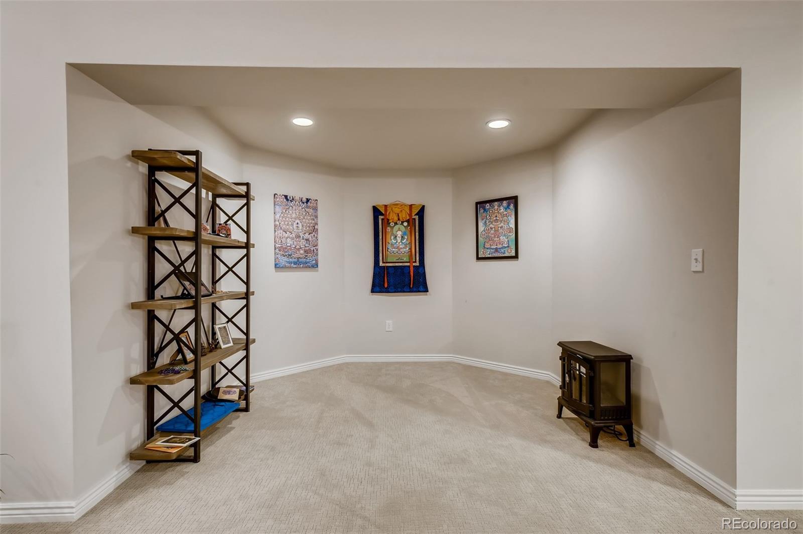 9396 Desert Willow Road Highlands Ranch, CO 80129 - Photo 26 of 40 a view of an empty room