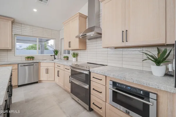 $949,000 | 7207 West Wescott Drive, Glendale, AZ 85308