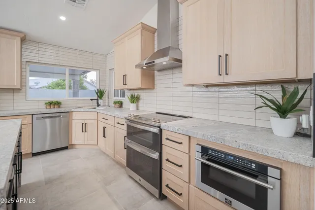 $995,000 | 7207 West Wescott Drive, Glendale, AZ 85308